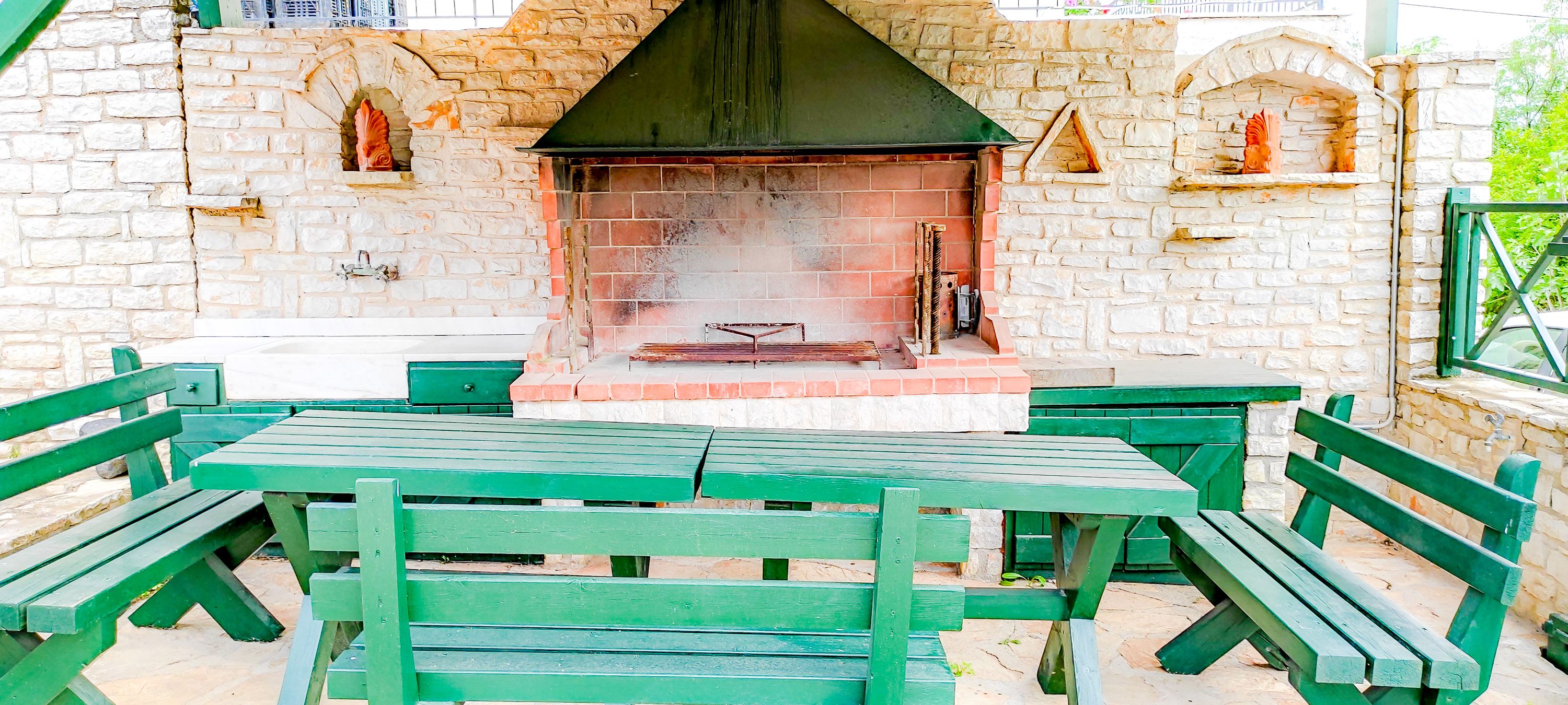 Barbeque in front yard
